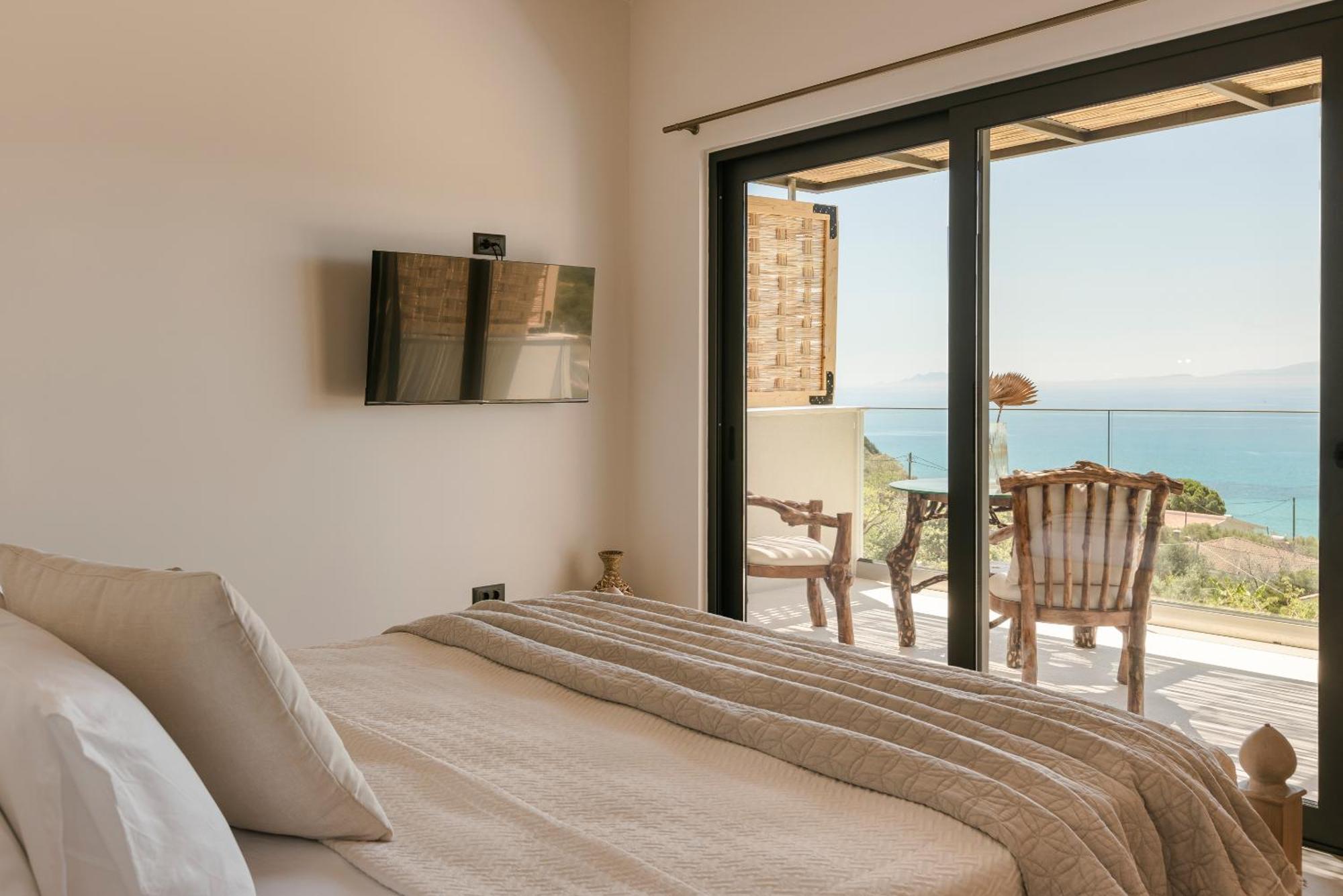 Hilaritas Luxury Suites Sea View, Private Pool & Jacuzzi Paradise Ratzaklíon Exterior foto